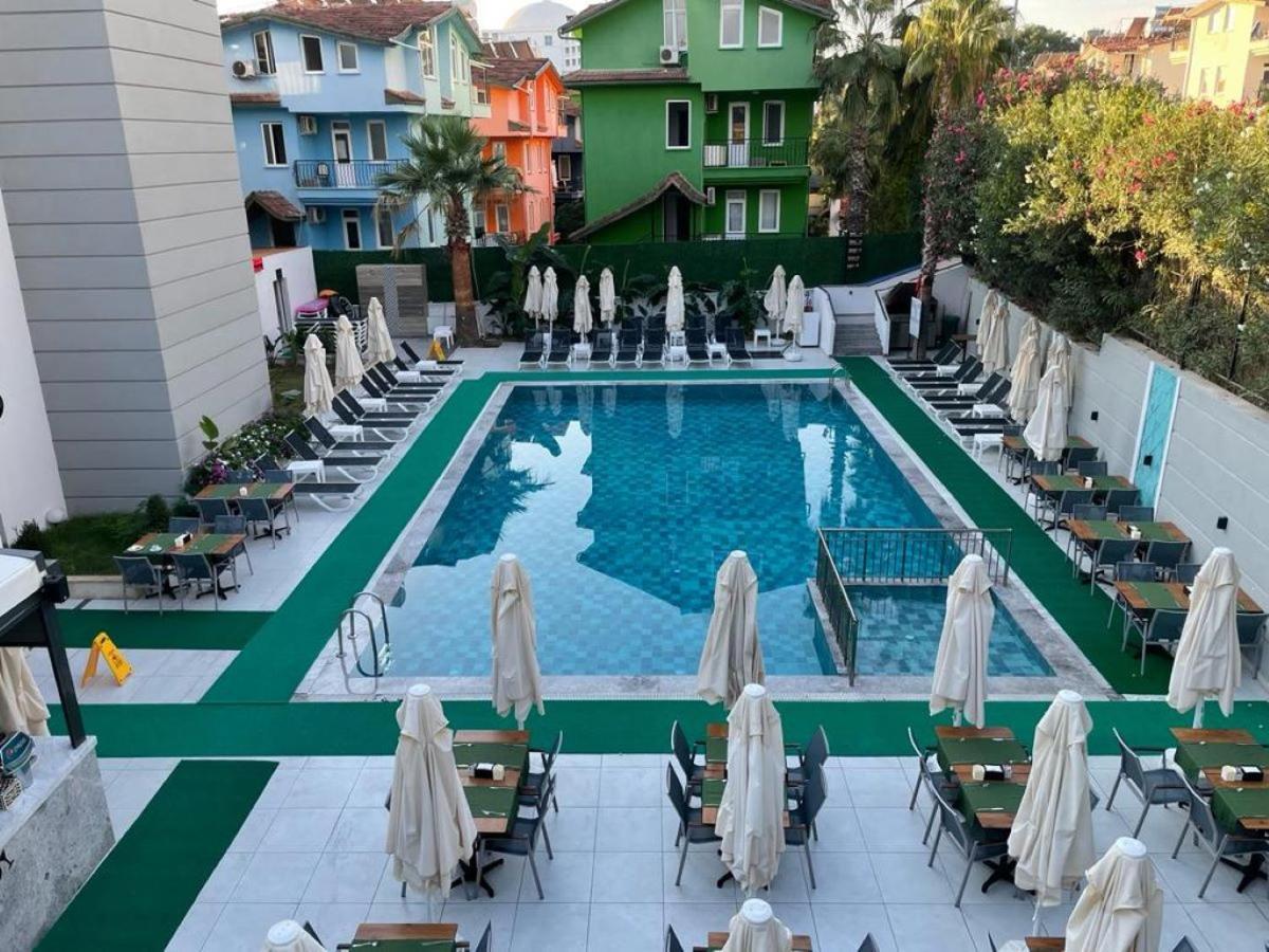 Alessia Hotel Side Exterior foto