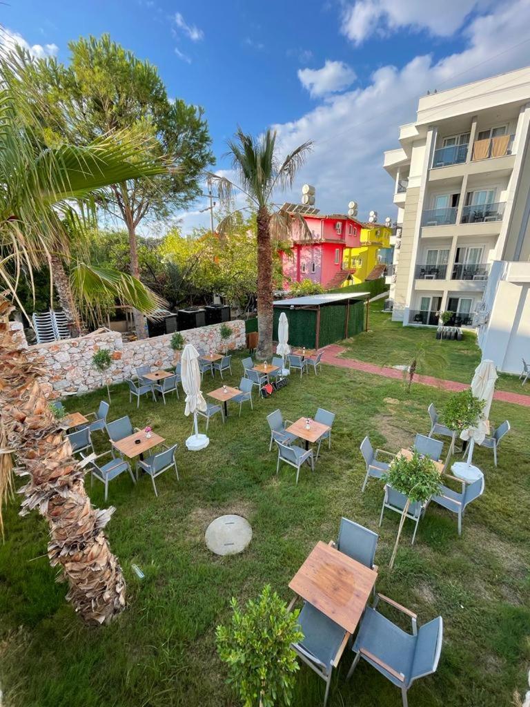 Alessia Hotel Side Exterior foto